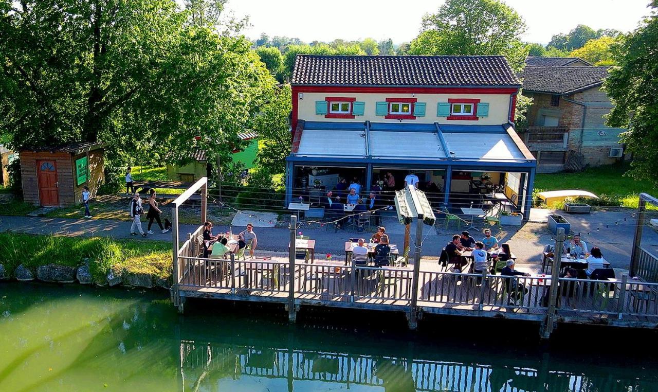 Une Bouteille Au Canal Dieupentale Exterior photo