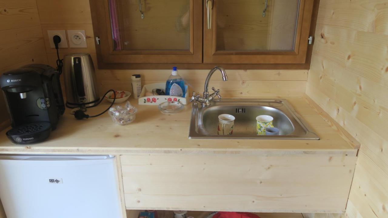 Une Bouteille Au Canal Dieupentale Exterior photo